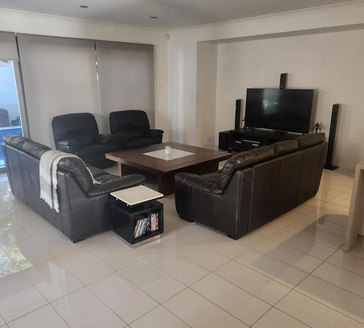 Chevron Island Holiday Home Surfers Paradise Gold Coast