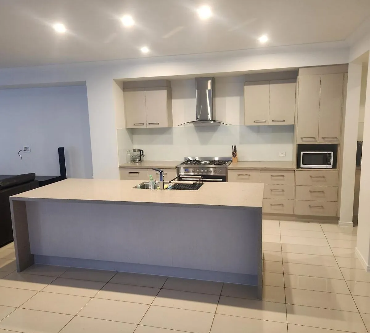 Chevron Island Holiday Home Surfers Paradise Gold Coast