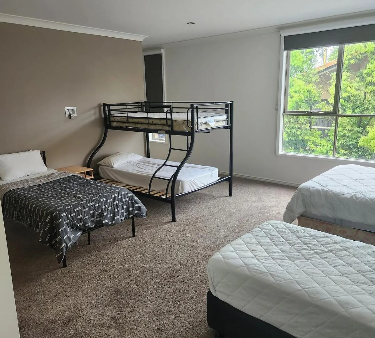 Chevron Island Holiday Home Surfers Paradise Gold Coast