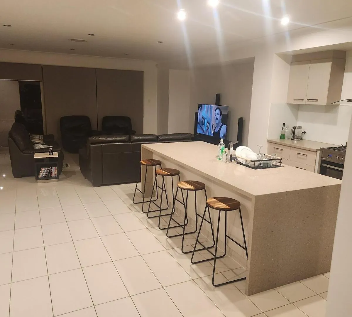 Chevron Island Holiday Home Surfers Paradise Gold Coast